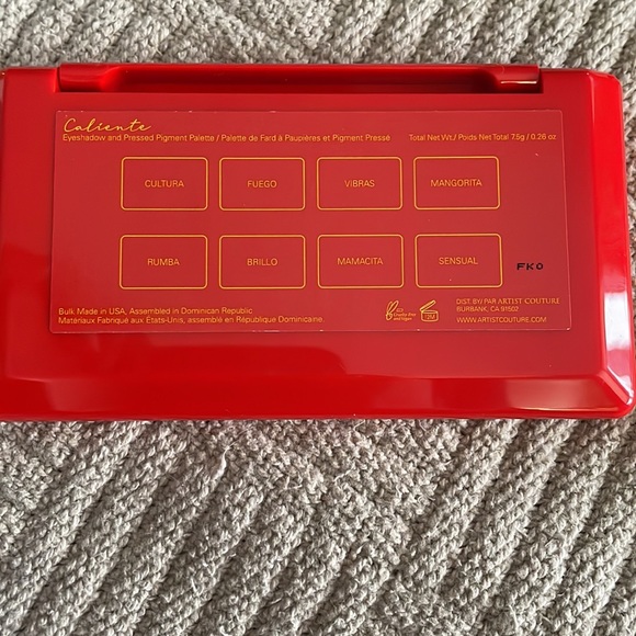 Artist couture eyeshadow pallet in caliente - Picture 3 of 3